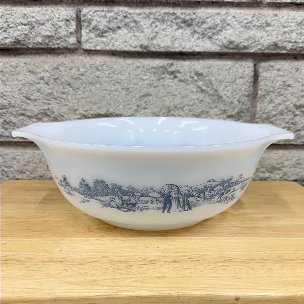 Rare 4-qt Vintage Glasbake Cinderella Handle Mixing Bowl J2357 Currier & Ives